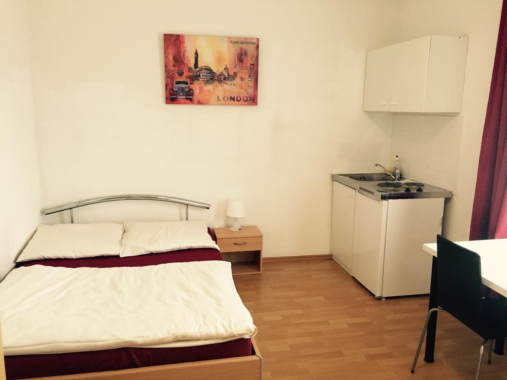 Hotel Westend Cologne Room photo